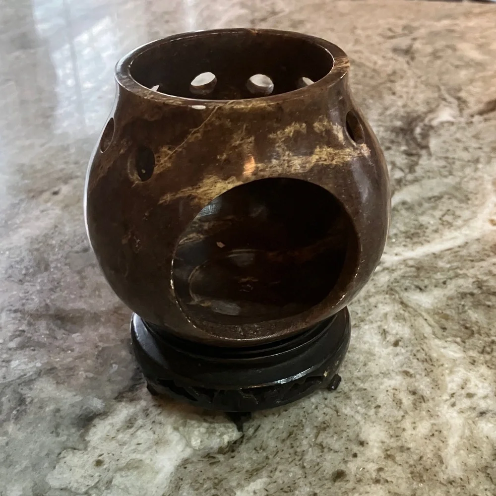 The Body Shop Brown Soapstone Tea light/Votive Holder with Stand